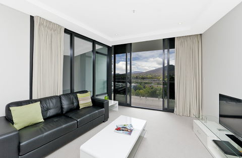 Astra Canberra Manhattan - Northern Rivers Accommodation 6