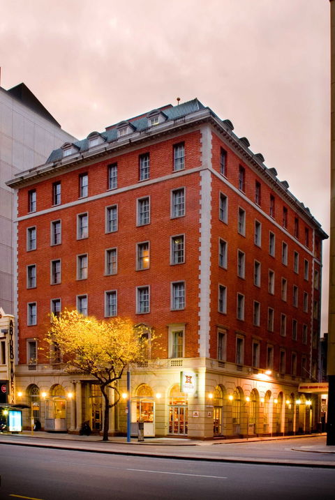 Hotel Grand Chancellor On Currie - Northern Rivers Accommodation 0