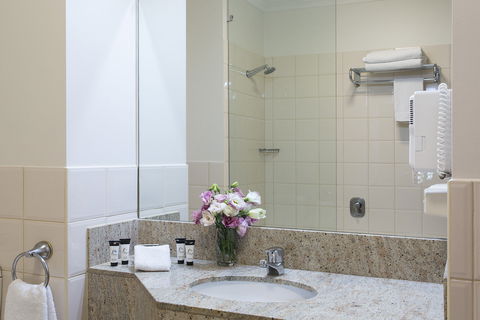 Hotel Grand Chancellor On Currie - Northern Rivers Accommodation 3