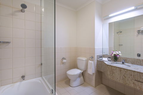 Hotel Grand Chancellor On Currie - Northern Rivers Accommodation 7
