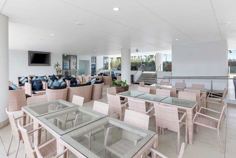 Wyndham Surfers Paradise Resort - Northern Rivers Accommodation 13