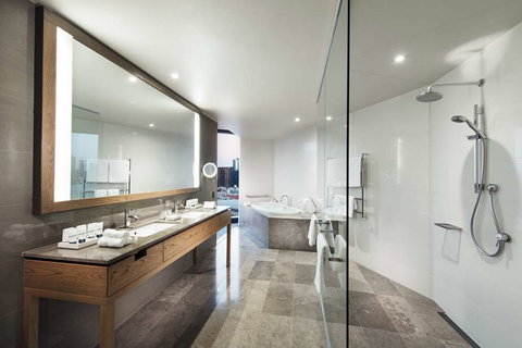 Pan Pacific Melbourne - Northern Rivers Accommodation 14