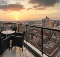 Meriton Suites Pitt Street - Northern Rivers Accommodation
