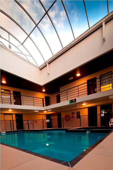 Cambridge Hotel Sydney - Northern Rivers Accommodation 2