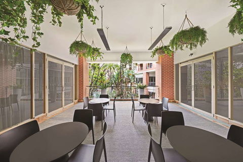 Adina Apartment Hotel Sydney Surry Hills - Northern Rivers Accommodation 13