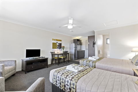 Blackwater Central Motel - Northern Rivers Accommodation 4