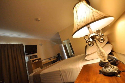 Emerald Maraboon Motor Inn - Northern Rivers Accommodation 4