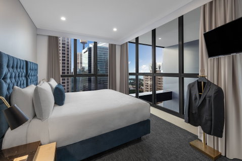 Meriton Suites Pitt Street - Northern Rivers Accommodation 2