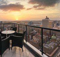 Meriton Suites Pitt Street - Northern Rivers Accommodation