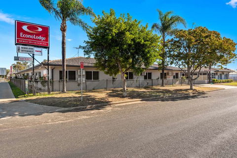 Econo lodge Moree Spa Motor Inn - Northern Rivers Accommodation 0