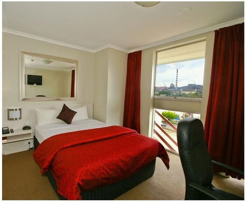 Isa Hotel - Northern Rivers Accommodation 2