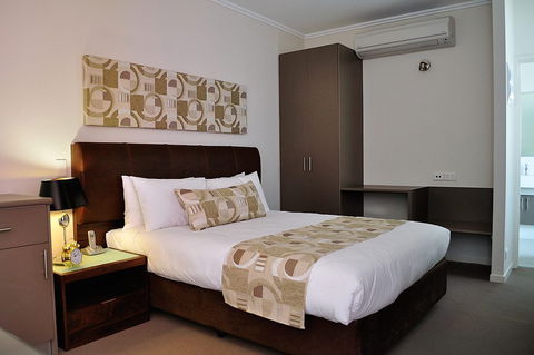 Quality Suites Fremantle - Northern Rivers Accommodation 1