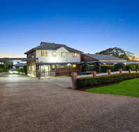Ambassador On Ruthven Motel - Northern Rivers Accommodation