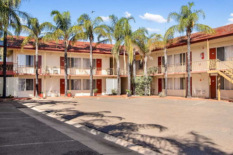 Econo Lodge Griffith Motor Inn - Northern Rivers Accommodation 2