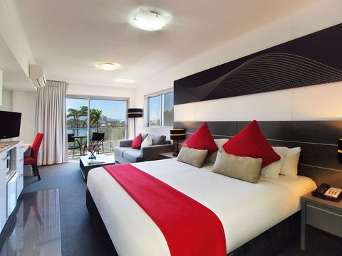 Oaks Metropole Hotel - Northern Rivers Accommodation 2