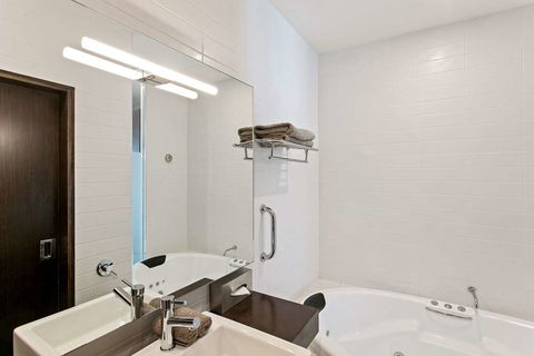 Quality Inn Heritage On Lydiard - Northern Rivers Accommodation 7