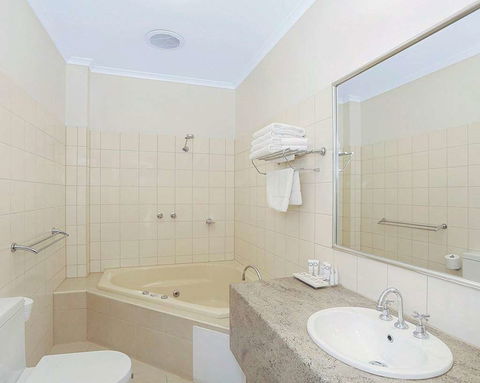 Quality Inn & Suites Menzies - Northern Rivers Accommodation 6