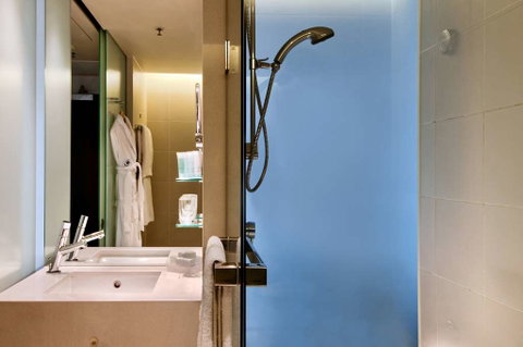 Hilton Sydney - Northern Rivers Accommodation 7