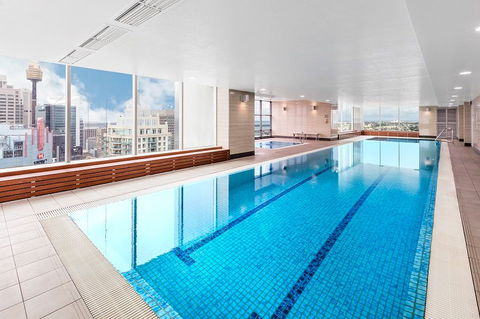 Meriton Suites World Tower - Northern Rivers Accommodation 3