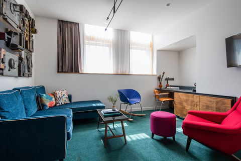 The Old Clare Hotel - Northern Rivers Accommodation 8