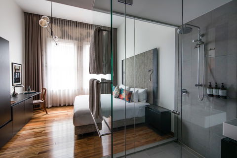 The Old Clare Hotel - Northern Rivers Accommodation 9