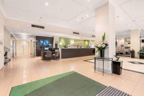 Holiday Inn Darling Harbour - Northern Rivers Accommodation 4