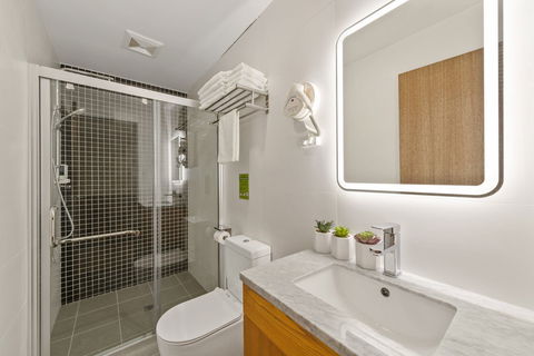 Sydney Hotel QVB - Northern Rivers Accommodation 6