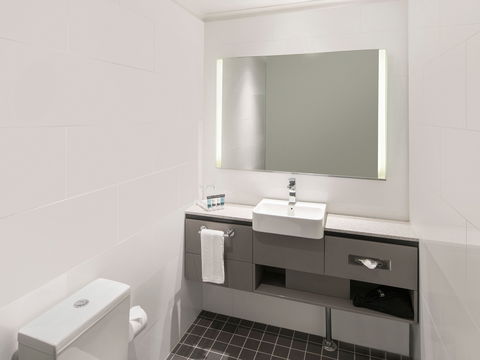 Mercure Sydney Wynyard - Northern Rivers Accommodation 13
