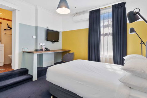 Hotel Harry, An Ascend Hotel - Northern Rivers Accommodation 5