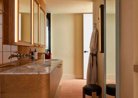 ACE Hotel Sydney - Northern Rivers Accommodation 9
