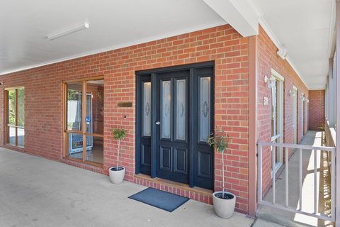 Burke & Wills Motor Inn - Northern Rivers Accommodation 2