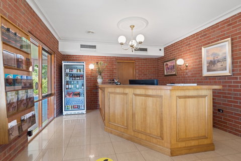 Burke & Wills Motor Inn - Northern Rivers Accommodation 5