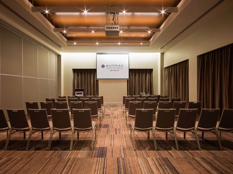 Pullman Hotel At Sydney Olympic Park - Northern Rivers Accommodation 10