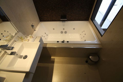 Holiday Inn Warwick Farm - Northern Rivers Accommodation 5
