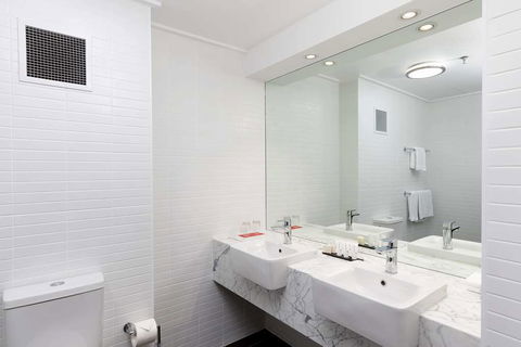 Rydges Capital Hill - Northern Rivers Accommodation 7