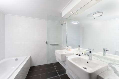 Rydges Capital Hill - Northern Rivers Accommodation 8