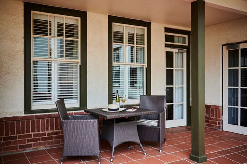 Hotel Kurrajong Canberra - Northern Rivers Accommodation 1