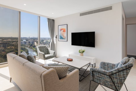 Meriton Suites George St - Northern Rivers Accommodation 4