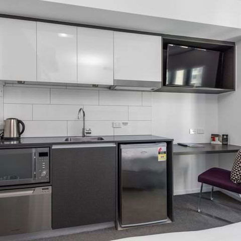 H On Mitchell Apartment Hotel - Northern Rivers Accommodation 1