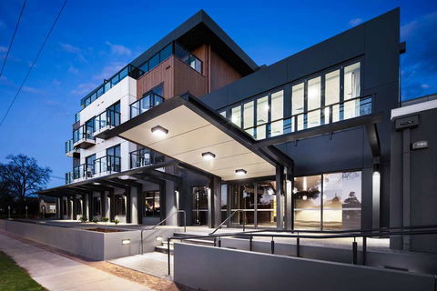 Quality Hotel Lakeside - Northern Rivers Accommodation 1
