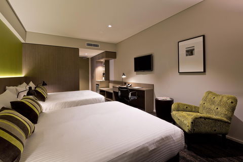 The Glen Hotel & Suites - Northern Rivers Accommodation 2