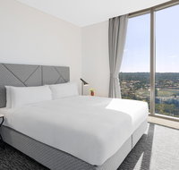 Meriton Suites George St - Northern Rivers Accommodation