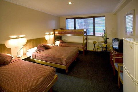 Capital Executive Apt Hotel Canberra - Northern Rivers Accommodation 2