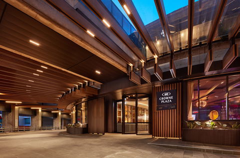 Crowne Plaza Melbourne - Northern Rivers Accommodation 1