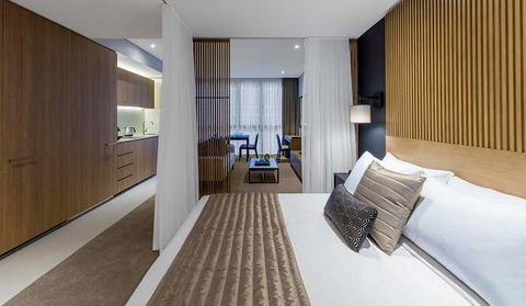 Skye Hotel Suites - Northern Rivers Accommodation 7