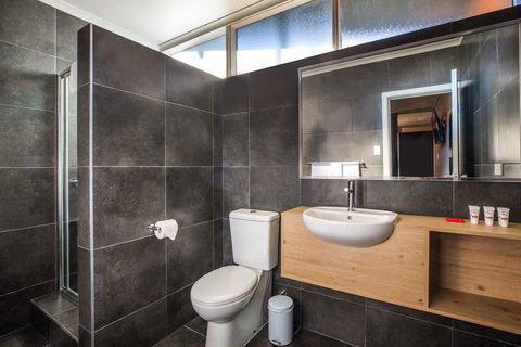 Monash Hotel - Northern Rivers Accommodation 4