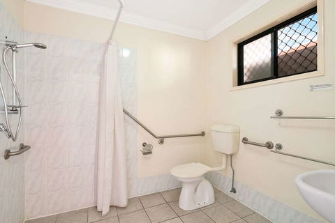 Econo Lodge Waterford - Northern Rivers Accommodation 12