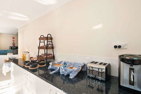 Econo Lodge Waterford - Northern Rivers Accommodation 15