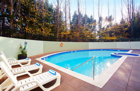 Crowne Plaza Canberra - Northern Rivers Accommodation 7