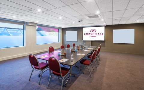 Crowne Plaza Canberra - Northern Rivers Accommodation 8